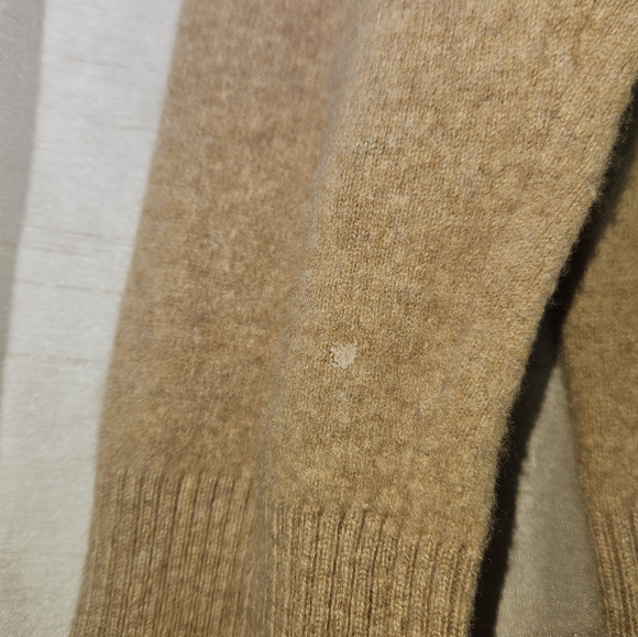Land's End tan camel cashmere V-neck sweater Mens Medium - Picture 5 of 7